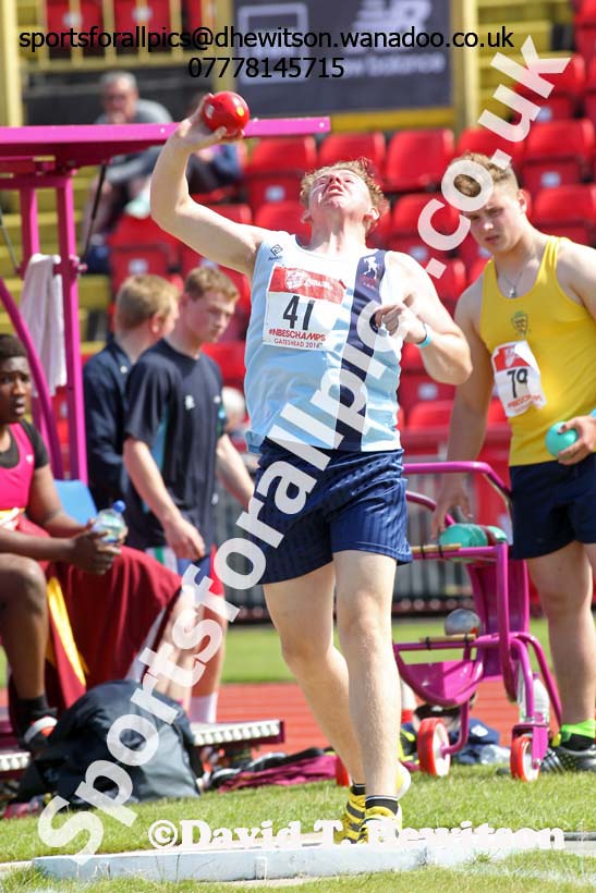 Inter boys shot putt, English Schools Track and Field. Photo: David T. Hewitson/Sports for All Pics